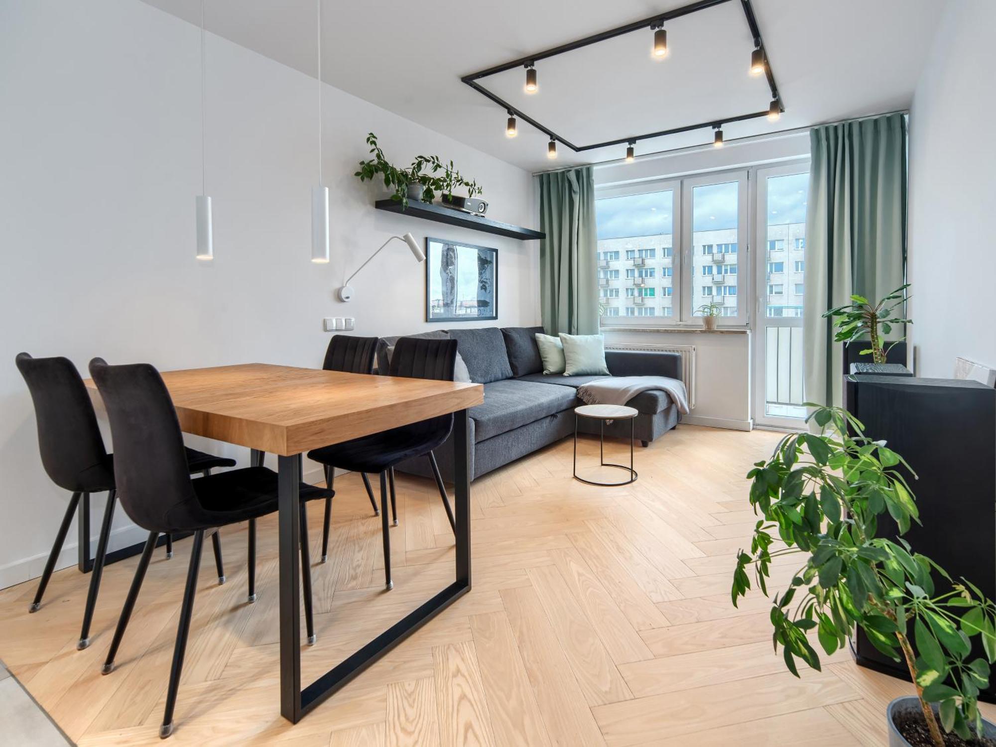 Seaside Retreat - 64m2, Parking, Workspace- By Rentujemy Apartment