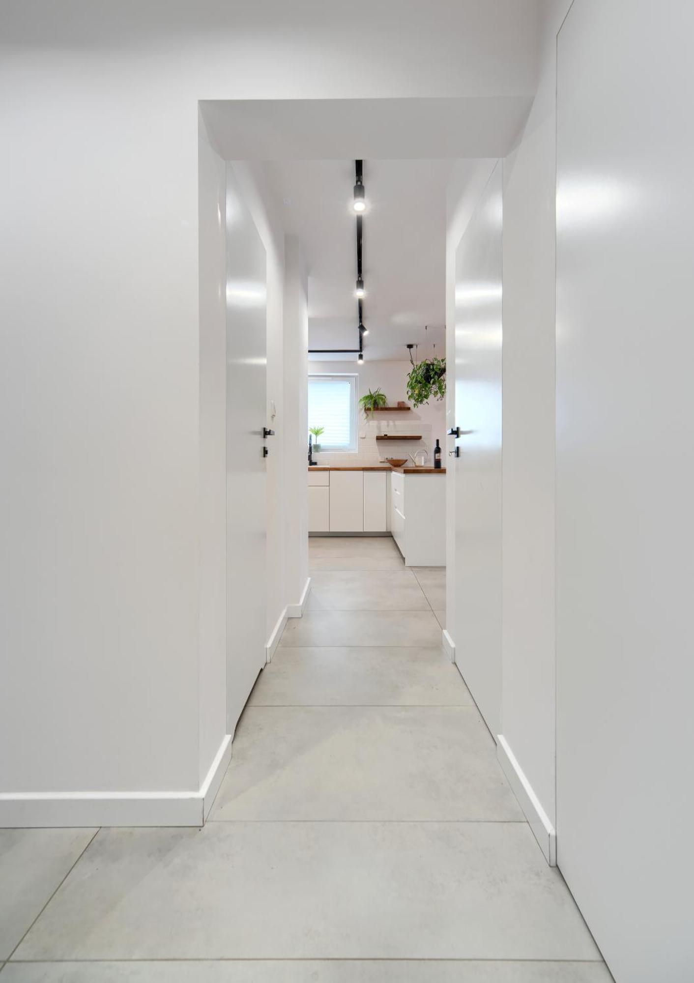 Seaside Retreat - 64m2, Parking, Workspace- By Rentujemy Apartment *